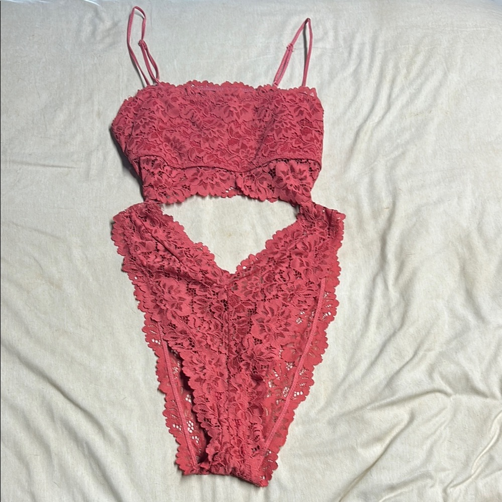 Lace Bodysuit in Pink